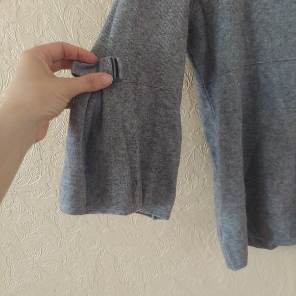 Grey Bow Bell Sleeve Sweater Button Split Open Front (Estimated) Sz Medium - Picture 3 of 9